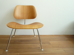 Eames Plywood Lounge Chair LCM 001 1 